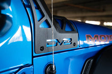 Load image into Gallery viewer, DV8 Offroad 20-22 Jeep JL 392 & JT Mojave A-Pillar Light Bar Mount