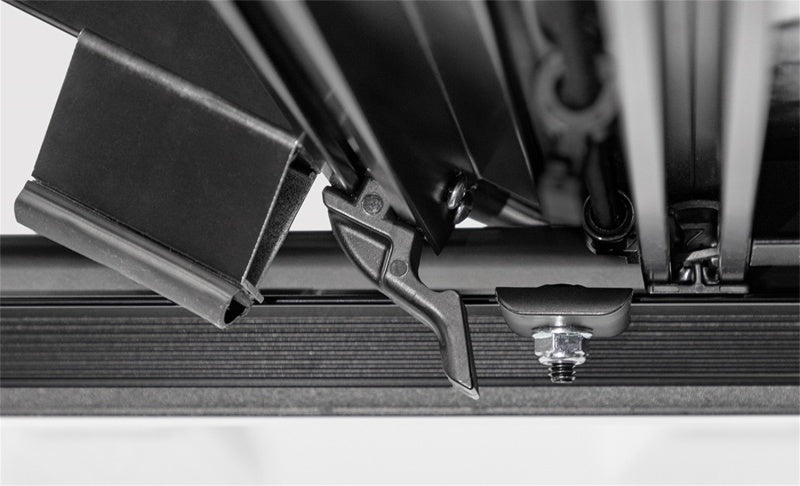 Access LOMAX Tri-Fold Cover 17-26 Ford Super Duty F-250/F-350/F-450 - 6ft 8in Standard Bed