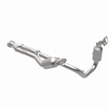Load image into Gallery viewer, MagnaFlow Direct Fit Catalytic Converter 2015-2017 Transit-150 V6 3.5 OEM Underbody