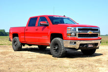 Load image into Gallery viewer, 2 Inch Leveling Kit | Aluminum | Red | Chevy/GMC 1500 Truck (07-18) SUV (07-20)