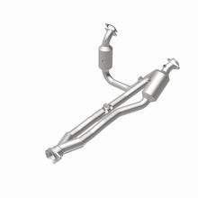 Load image into Gallery viewer, MagnaFlow Direct Fit Catalytic Converter 2015-2017 Transit-150 V6 3.5 OEM Underbody