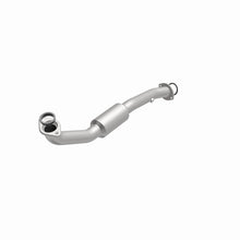 Load image into Gallery viewer, MagnaFlow Direct Fit Catalytic Converter 2009-2012 Highlander 2.7 L Underbody