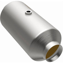 Load image into Gallery viewer, Magnaflow 3.00in. C/C 6in. spun body Universal Converter