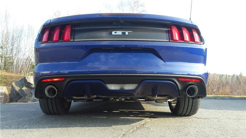 MBRP 2015-2017 Ford Mustang GT 5.0 2-1/2in Axle Back Kit - Black Coated 4in OD Tips Included