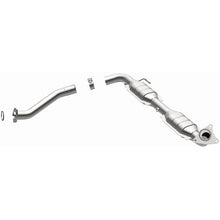 Load image into Gallery viewer, MagnaFlow Direct Fit Catalytic Converter 07-07/08 Toyota Tundra 5.7L Driver Side