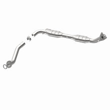 Load image into Gallery viewer, MagnaFlow Direct Fit Catalytic Converter 07-07/08 Toyota Tundra 5.7L Driver Side