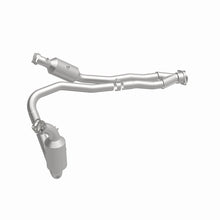 Load image into Gallery viewer, MagnaFlow Direct Fit Catalytic Converter 2015-2017 Transit-150 V6 3.5 OEM Underbody