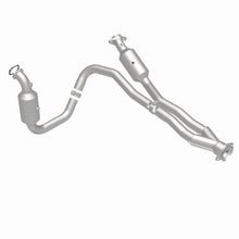 Load image into Gallery viewer, MagnaFlow Direct Fit Catalytic Converter 2015-2017 Transit-150 V6 3.5 OEM Underbody
