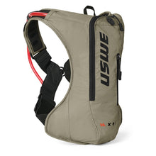Load image into Gallery viewer, USWE Outlander Moto Hydration Pack 4L - Sand