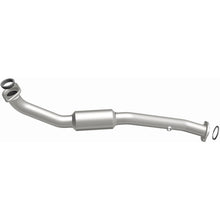 Load image into Gallery viewer, MagnaFlow Direct Fit Catalytic Converter 2009-2012 Highlander 2.7 L Underbody