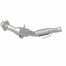 Load image into Gallery viewer, MagnaFlow Direct Fit Catalytic Converter 16-17 Ford Focus 2.3L Underbody