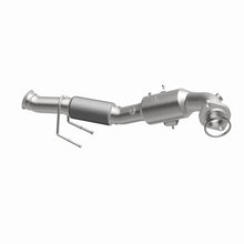 Load image into Gallery viewer, MagnaFlow Direct Fit Catalytic Converter 16-17 Ford Focus 2.3L Underbody
