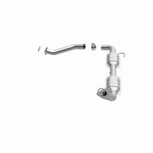 Load image into Gallery viewer, MagnaFlow Direct Fit Catalytic Converter 07-07/08 Toyota Tundra 5.7L Driver Side