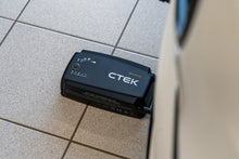 Load image into Gallery viewer, CTEK Battery Charger - 15A NXT 15 NA - 12V