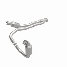 Load image into Gallery viewer, MagnaFlow Direct Fit Catalytic Converter 2015-2017 Transit-150 V6 3.5 OEM Underbody