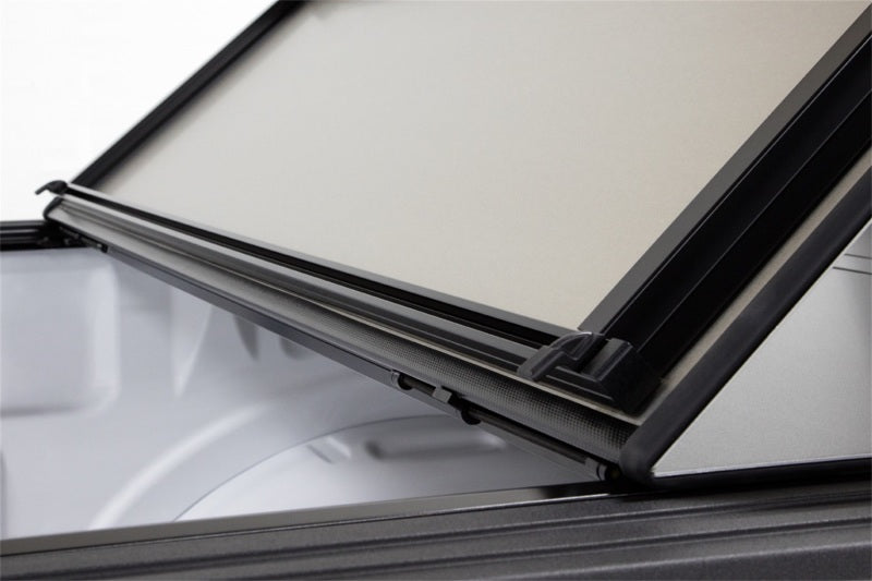 Access LOMAX Tri-Fold Cover 17-26 Ford Super Duty F-250/F-350/F-450 - 6ft 8in Standard Bed
