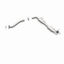 Load image into Gallery viewer, MagnaFlow Direct Fit Catalytic Converter 07-07/08 Toyota Tundra 5.7L Driver Side