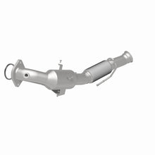 Load image into Gallery viewer, MagnaFlow Direct Fit Catalytic Converter 16-17 Ford Focus 2.3L Underbody