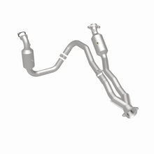 Load image into Gallery viewer, MagnaFlow Direct Fit Catalytic Converter 2015-2017 Transit-150 V6 3.5 OEM Underbody