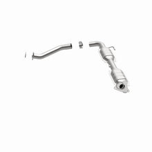 Load image into Gallery viewer, MagnaFlow Direct Fit Catalytic Converter 07-07/08 Toyota Tundra 5.7L Driver Side