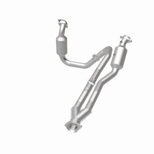 Load image into Gallery viewer, MagnaFlow Direct Fit Catalytic Converter 2015-2017 Transit-150 V6 3.5 OEM Underbody