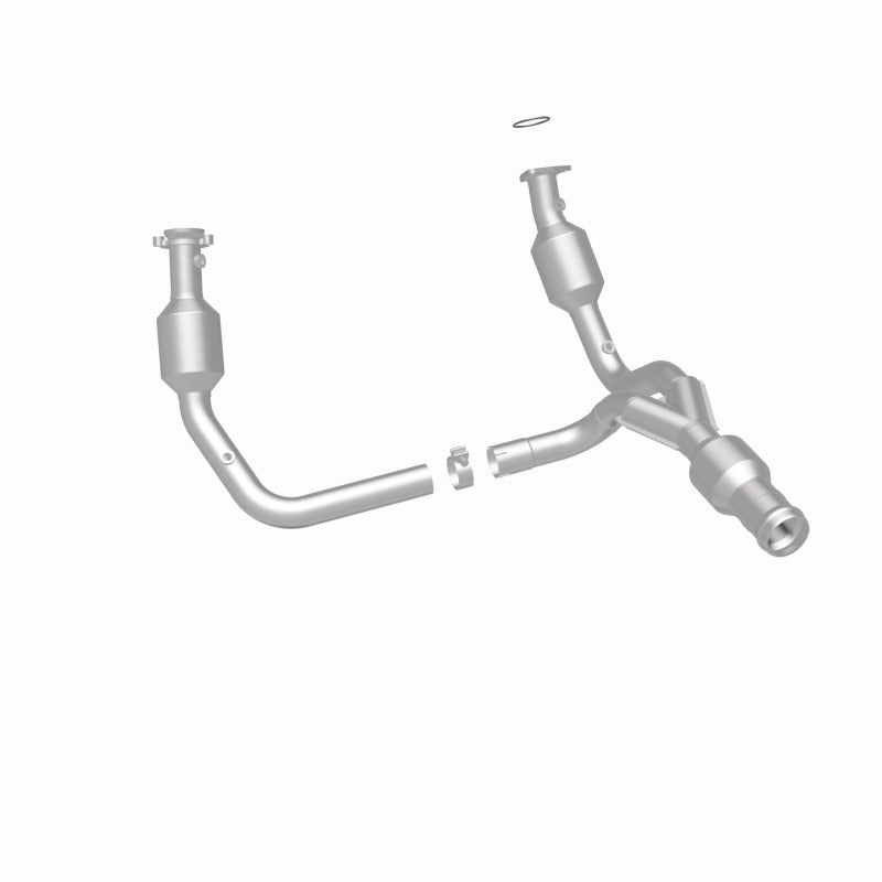 MagnaFlow Direct Fit Catalytic Converter 2015 GMC Yukon XL V8 6.2L