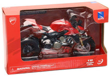 Load image into Gallery viewer, New Ray Toys Ducati Street Fighter V4 Red Scale 1:12