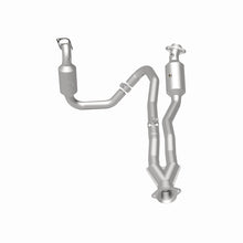 Load image into Gallery viewer, MagnaFlow Direct Fit Catalytic Converter 2015-2017 Transit-150 V6 3.5 OEM Underbody