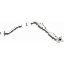 Load image into Gallery viewer, MagnaFlow Direct Fit Catalytic Converter 07-07/08 Toyota Tundra 5.7L Driver Side