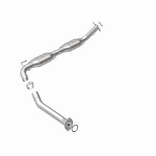 Load image into Gallery viewer, MagnaFlow Direct Fit Catalytic Converter 07-07/08 Toyota Tundra 5.7L Driver Side